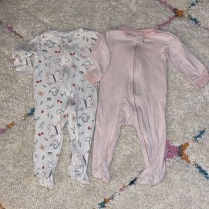 Baby girls Carter’s footer sleepers 9M